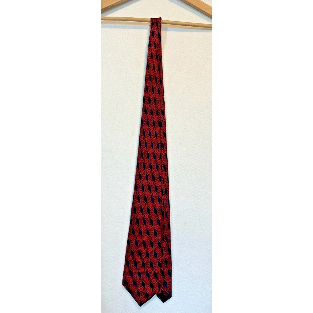 Vintage LANVIN‎ Silk Tie Floral Red Blue Made In France 56
